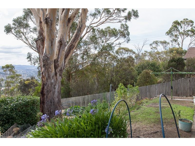12 Castlereagh Court, Lenah Valley TAS 7008