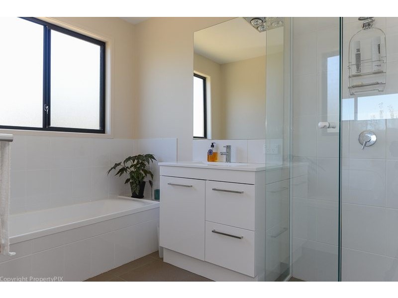 1 Gourlay Street, Blackmans Bay TAS 7052