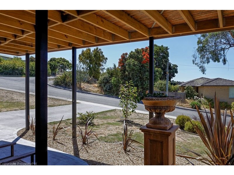 1 Gourlay Street, Blackmans Bay TAS 7052