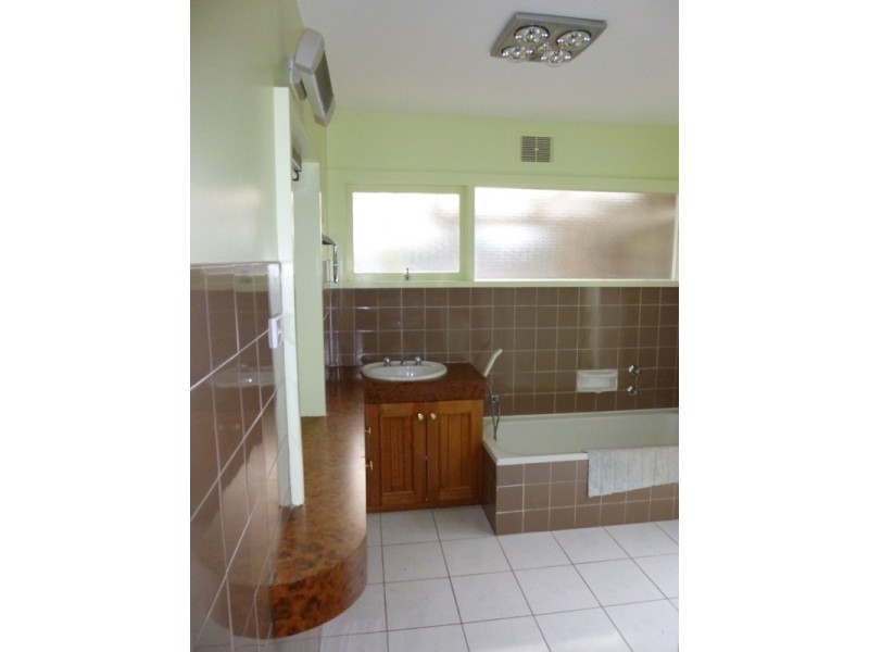 234A Derwent Avenue, Lindisfarne TAS 7015