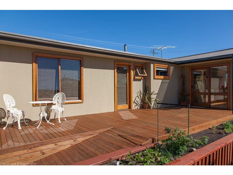 27 Bay Road, Midway Point TAS 7171