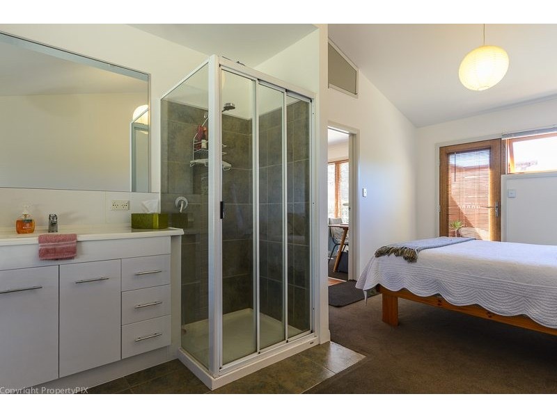 27 Bay Road, Midway Point TAS 7171