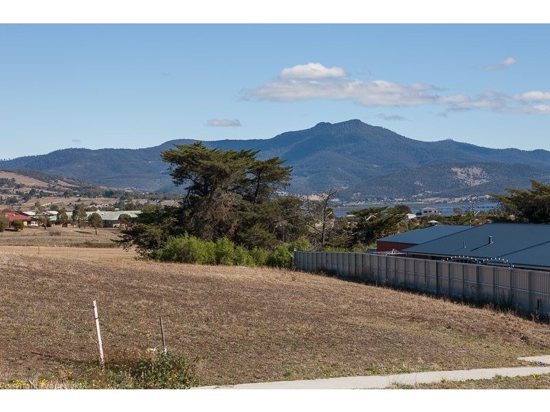 9 Lewis Court, Old Beach TAS 7017