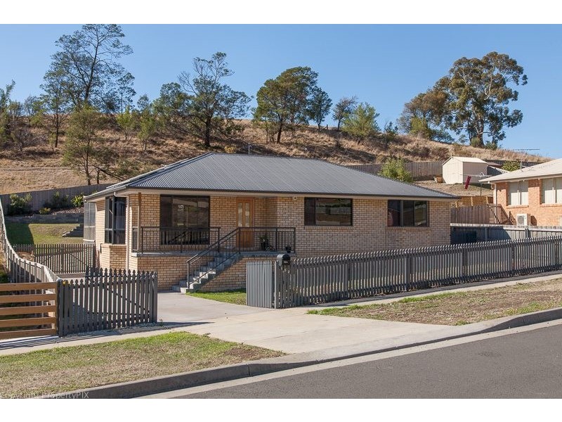 132 Branscombe Rd, Claremont TAS 7011