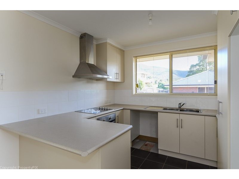 21/3 Russell Road, Claremont TAS 7011