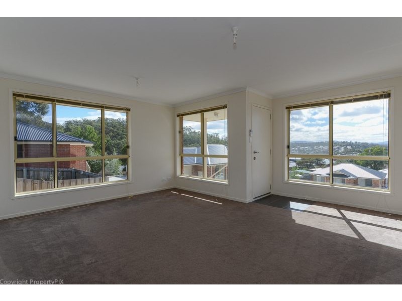 21/3 Russell Road, Claremont TAS 7011