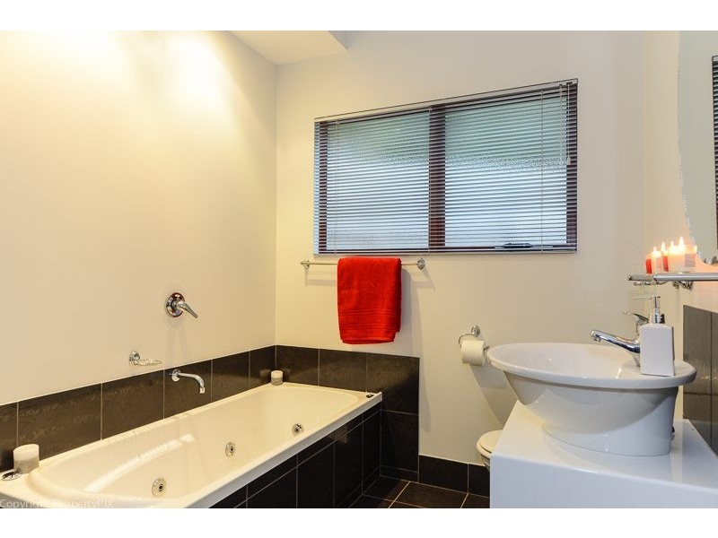 2/60 Pindos Drive, Tranmere TAS 7018