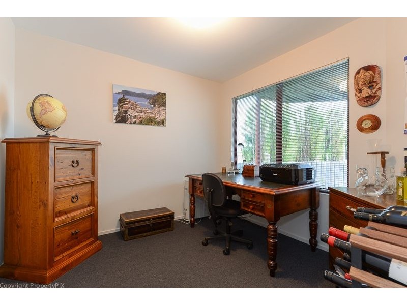 2/60 Pindos Drive, Tranmere TAS 7018