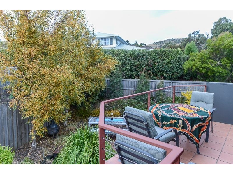 2/60 Pindos Drive, Tranmere TAS 7018