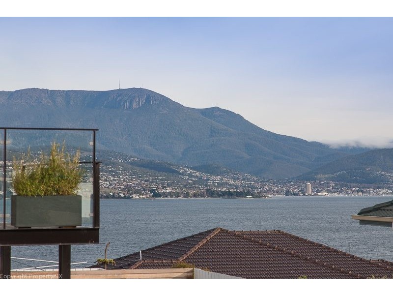 949 Oceana Drive, Tranmere TAS 7018