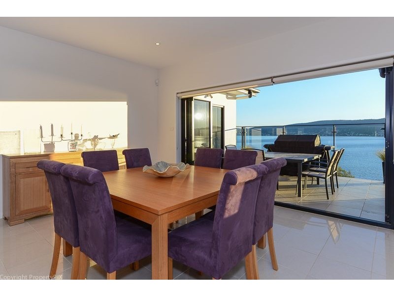 949 Oceana Drive, Tranmere TAS 7018
