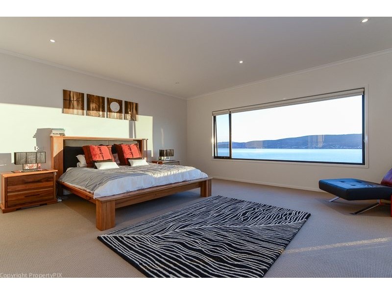 949 Oceana Drive, Tranmere TAS 7018