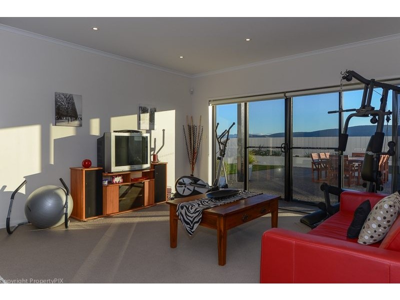 949 Oceana Drive, Tranmere TAS 7018
