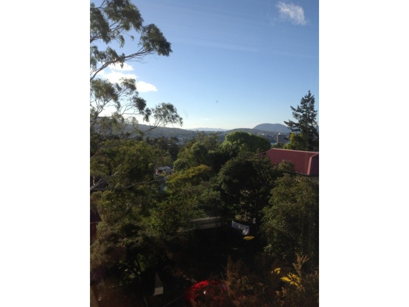 9/54 Mawhera Avenue, Sandy Bay TAS 7005