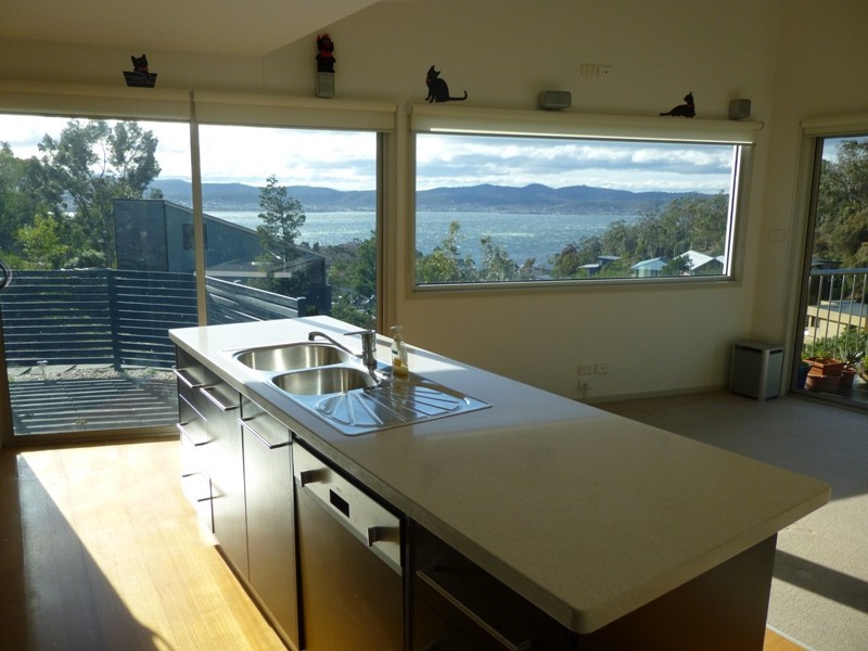 1/31 Gardenia Grove, Sandy Bay TAS 7005