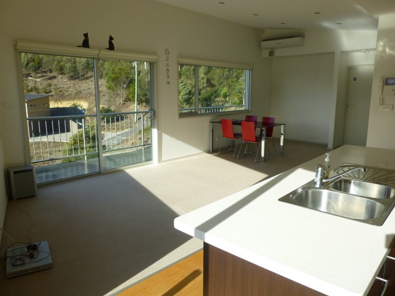 1/31 Gardenia Grove, Sandy Bay TAS 7005