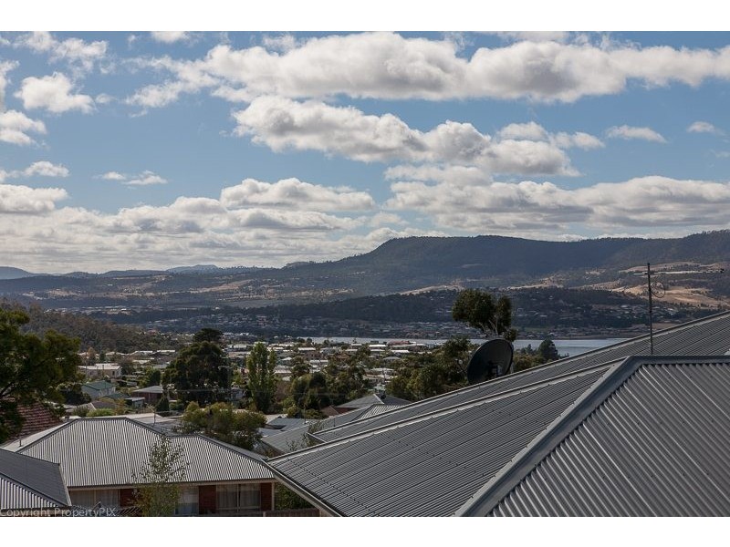 21/3 Russell Road, Claremont TAS 7011