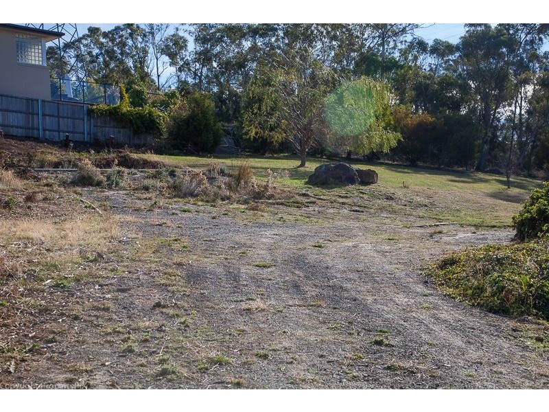 32 Firth Road, Lenah Valley TAS 7008