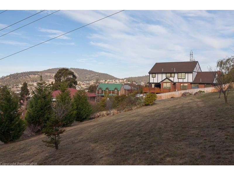 32 Firth Road, Lenah Valley TAS 7008