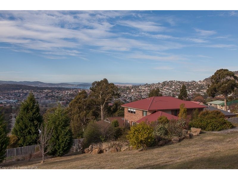 32 Firth Road, Lenah Valley TAS 7008