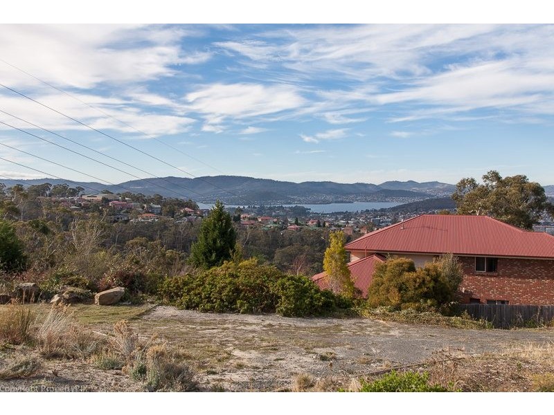 32 Firth Road, Lenah Valley TAS 7008