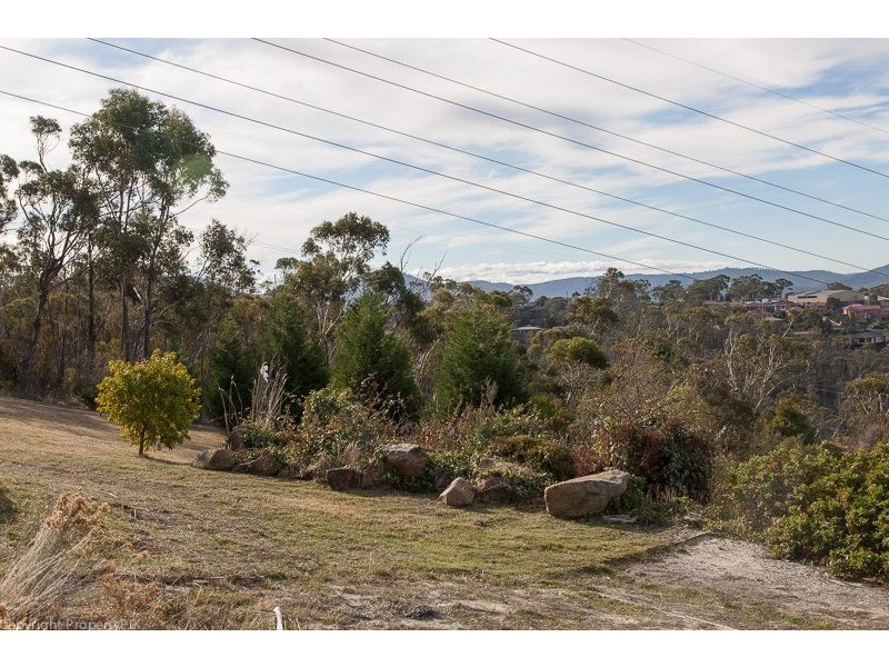 32 Firth Road, Lenah Valley TAS 7008