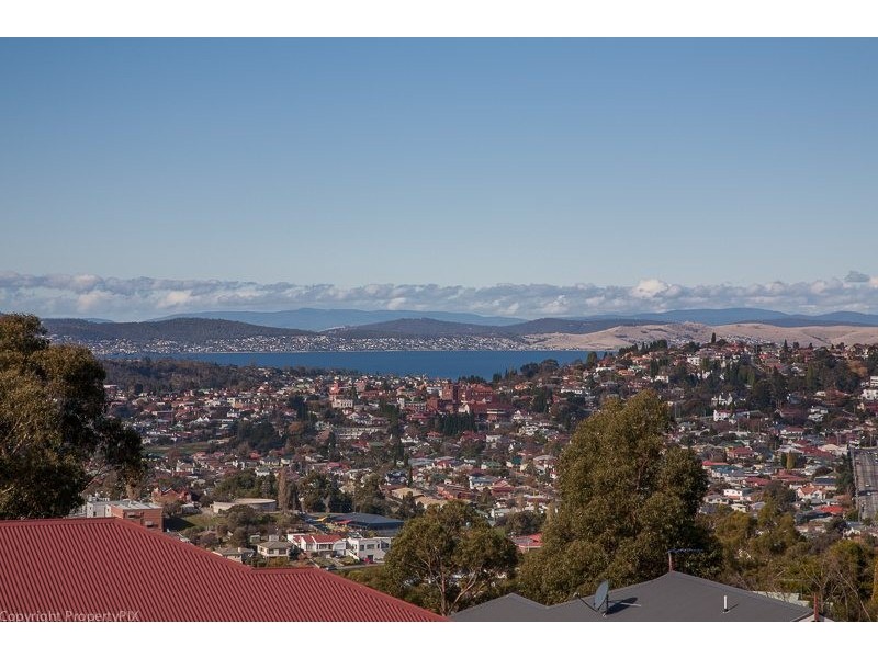 32 Firth Road, Lenah Valley TAS 7008