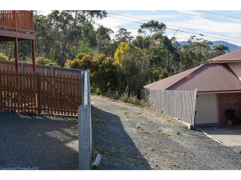 32 Firth Road, Lenah Valley TAS 7008