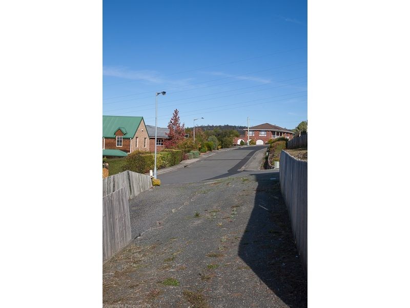 32 Firth Road, Lenah Valley TAS 7008