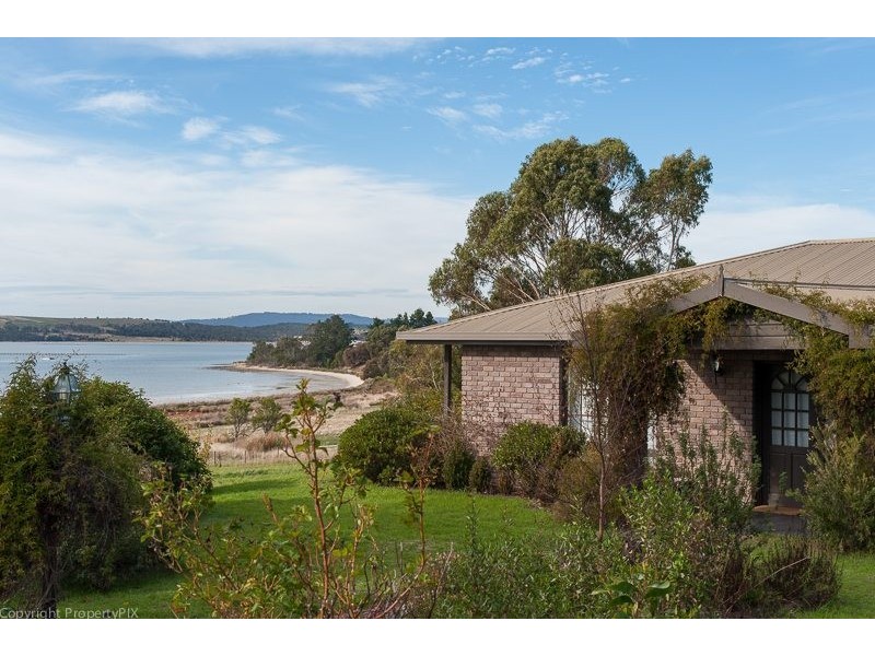 95 Clifton Beach Road, Clifton Beach TAS 7020