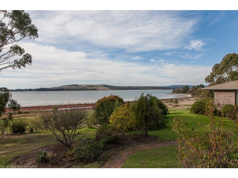 95 Clifton Beach Road, Clifton Beach TAS 7020