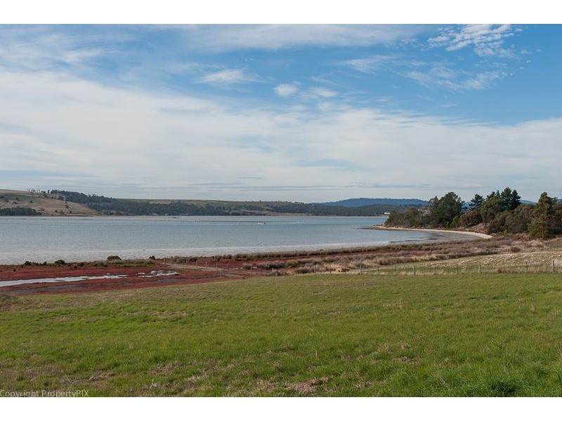 95 Clifton Beach Road, Clifton Beach TAS 7020