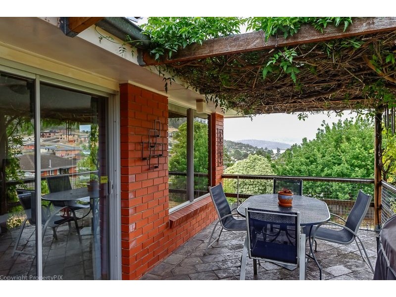 20 Clinton Road, Geilston Bay TAS 7015