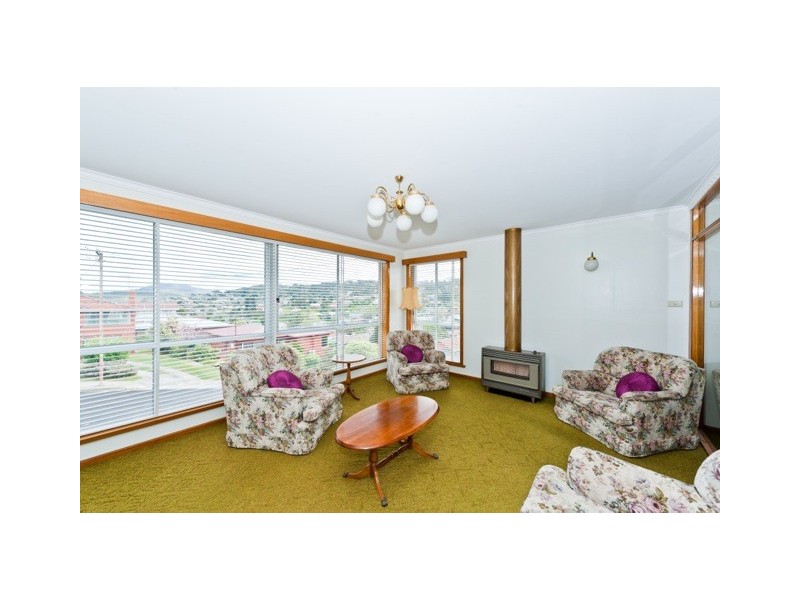 3 Coolangatta St, Lindisfarne TAS 7015