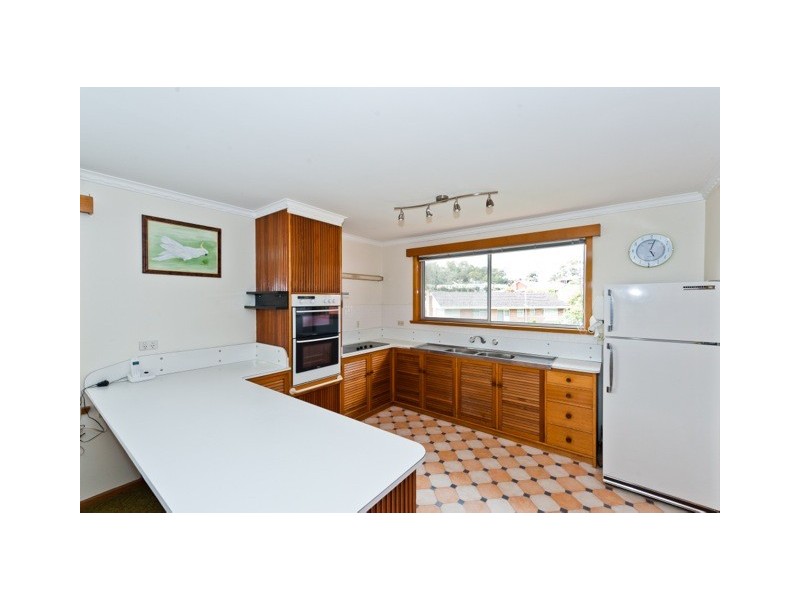 3 Coolangatta St, Lindisfarne TAS 7015