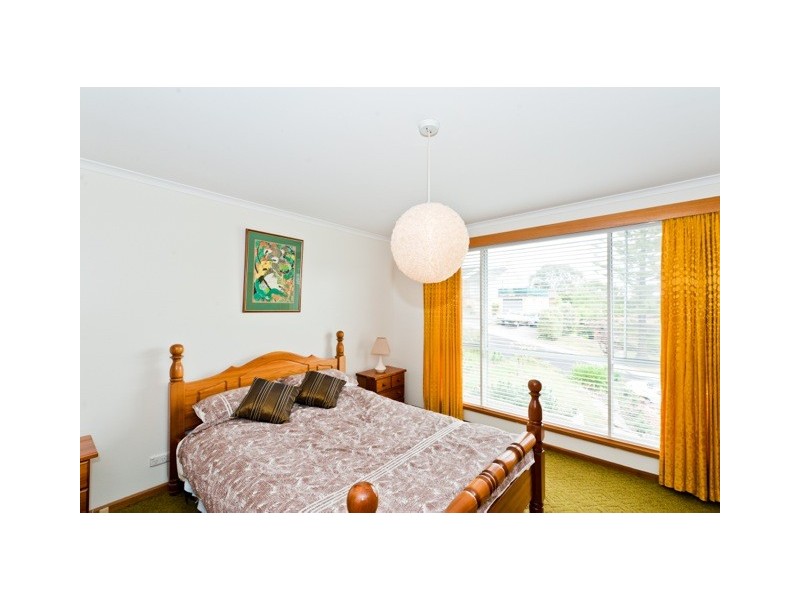 3 Coolangatta St, Lindisfarne TAS 7015