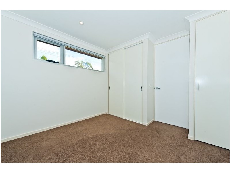 2/245 Churchill Ave, Sandy Bay TAS 7005