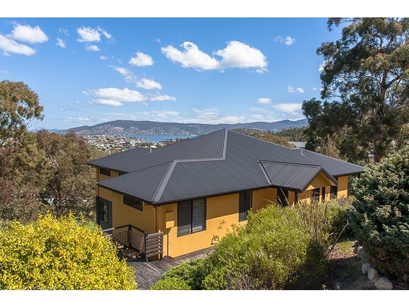 35 Wassell Place, Lindisfarne TAS 7015