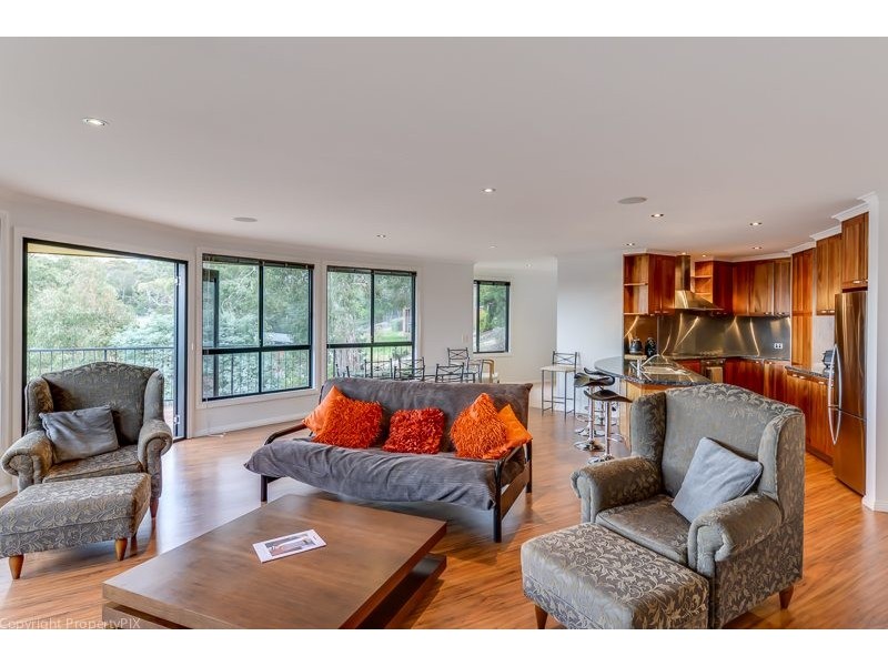 35 Wassell Place, Lindisfarne TAS 7015