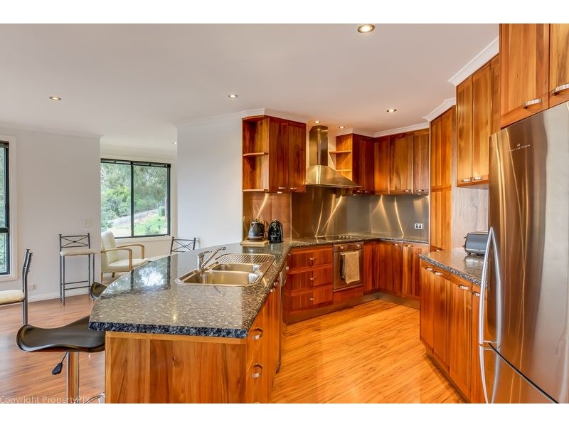 35 Wassell Place, Lindisfarne TAS 7015