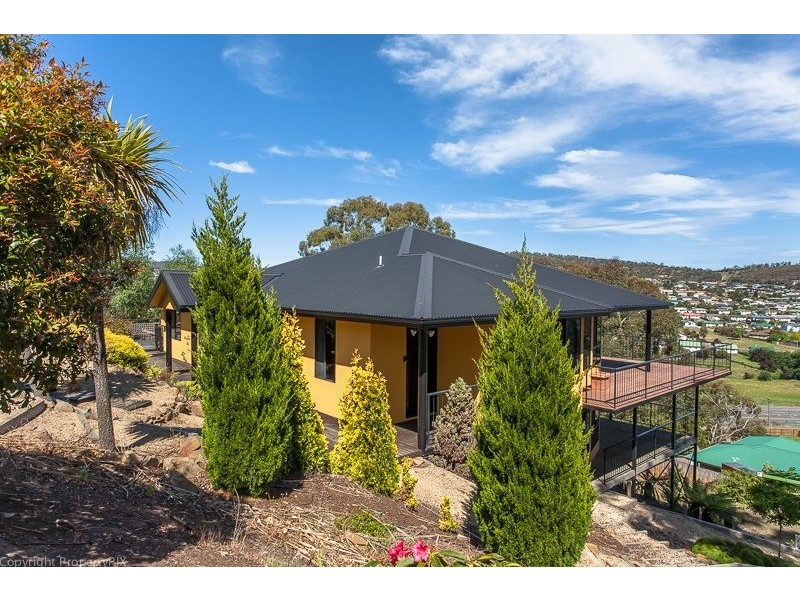 35 Wassell Place, Lindisfarne TAS 7015