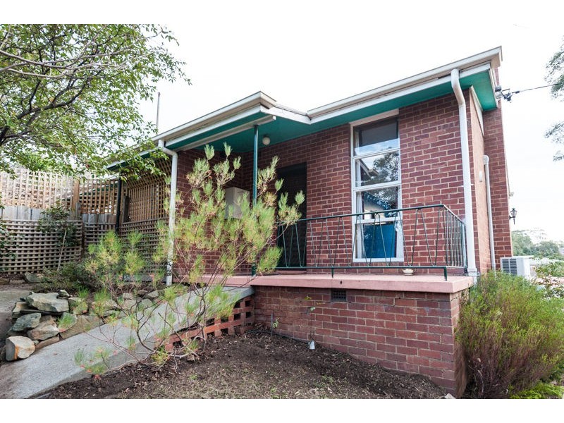66 Gordons Hill Rd, Lindisfarne TAS 7015