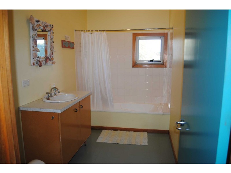 20 Esplanade, Swansea TAS 7190