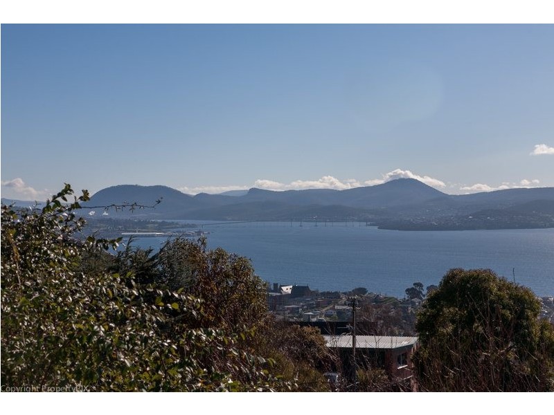 3/3 Kingsley Avenue, Sandy Bay TAS 7005