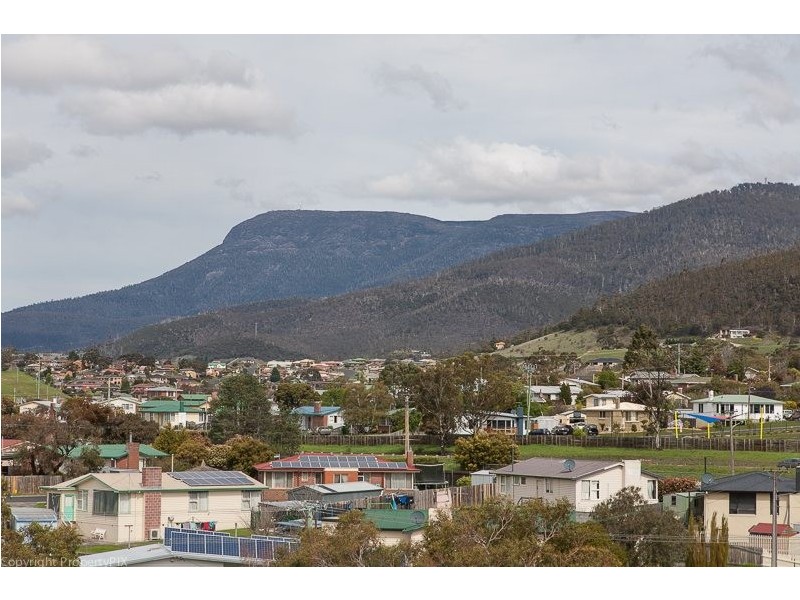 7/84 Hilton Road, Claremont TAS 7011