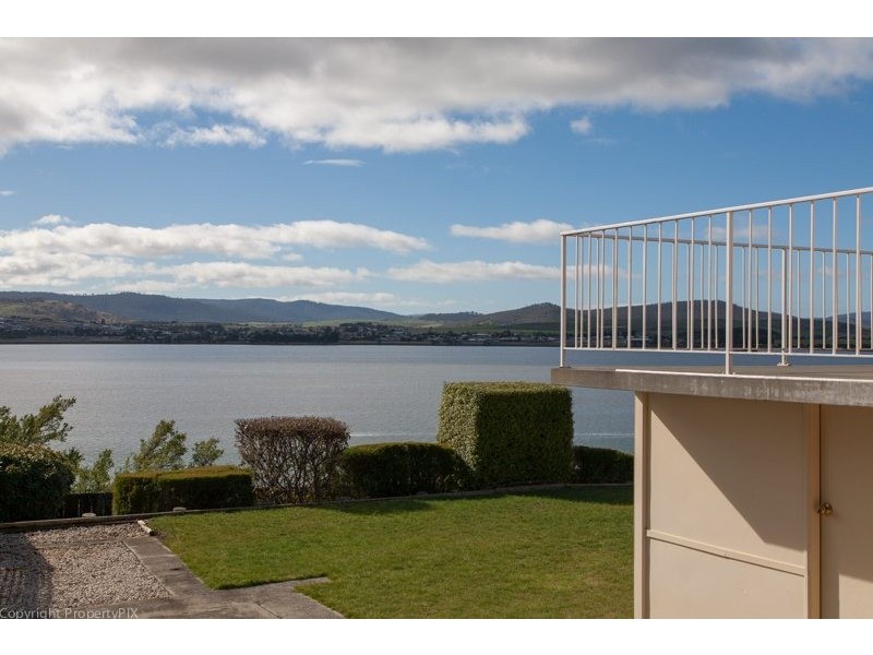 27 Esplanade, Midway Point TAS 7171