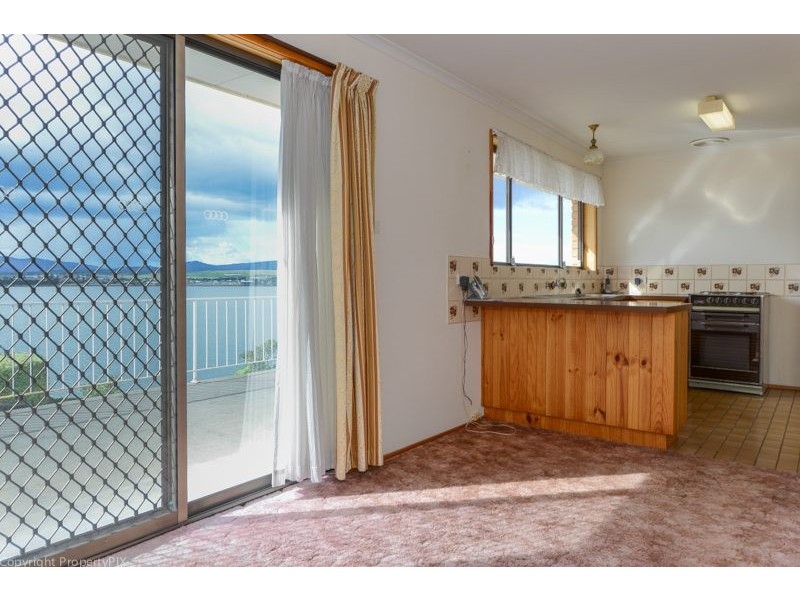 27 Esplanade, Midway Point TAS 7171