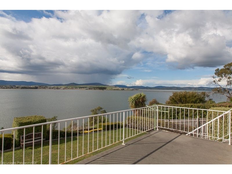 27 Esplanade, Midway Point TAS 7171