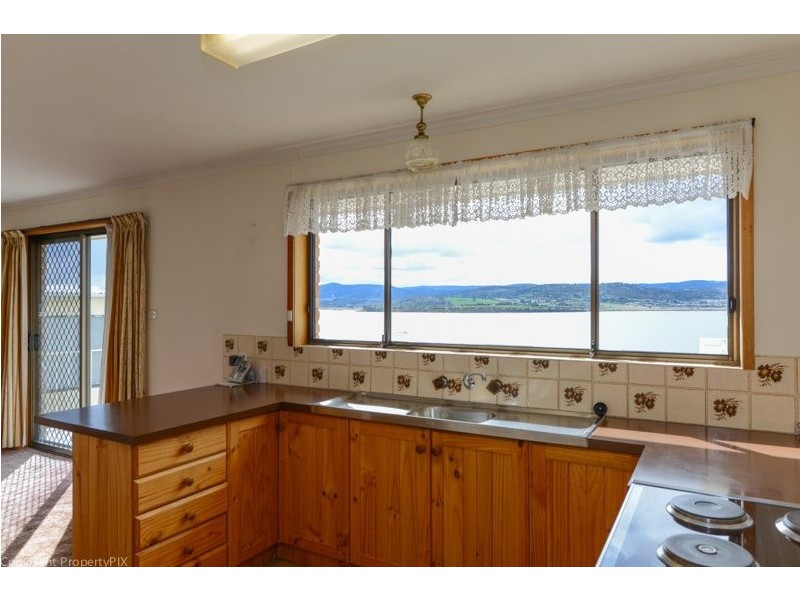 27 Esplanade, Midway Point TAS 7171