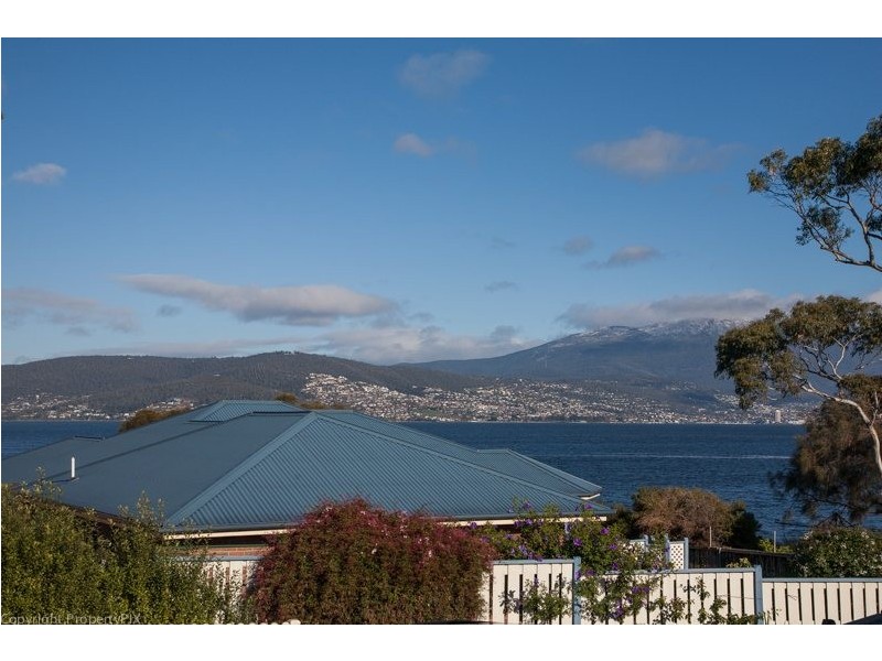 2/179 Tranmere Road, Howrah TAS 7018